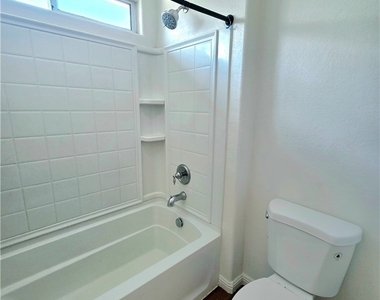 521 Newberry Springs Drive - Photo Thumbnail 15