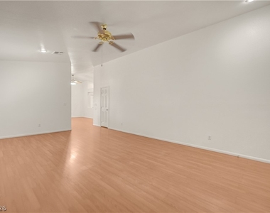 8545 Hidden Pines Avenue - Photo Thumbnail 4