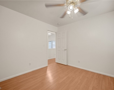 8545 Hidden Pines Avenue - Photo Thumbnail 28