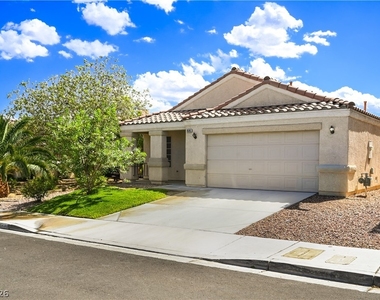 8545 Hidden Pines Avenue - Photo Thumbnail 2