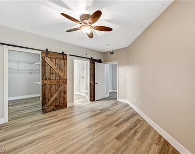10001 Peace Way - Photo Thumbnail 21