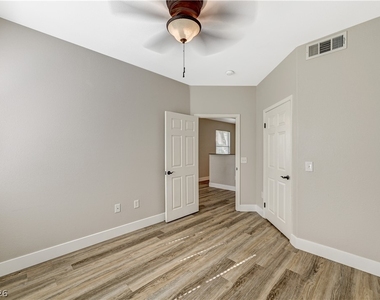 10001 Peace Way - Photo Thumbnail 32