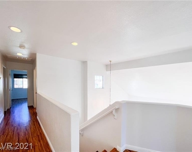 3553 Lazy Sun Lane - Photo Thumbnail 14