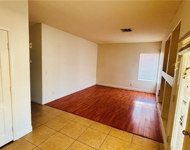 4402 Cinema Avenue - Photo Thumbnail 5