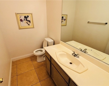 4402 Cinema Avenue - Photo Thumbnail 7