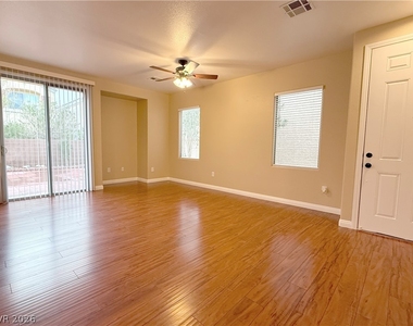 5412 Tinker Toy Avenue - Photo Thumbnail 2