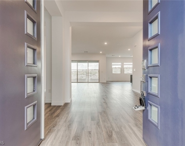 12608 Heritage Heights Drive - Photo Thumbnail 7