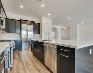 12608 Heritage Heights Drive - Photo Thumbnail 22