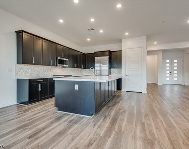 12608 Heritage Heights Drive - Photo Thumbnail 20