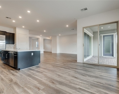 12608 Heritage Heights Drive - Photo Thumbnail 19