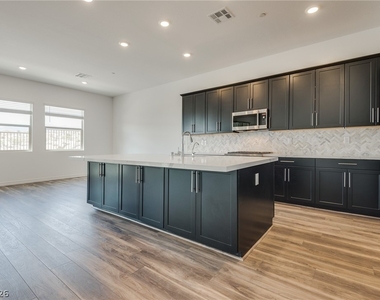 12608 Heritage Heights Drive - Photo Thumbnail 23
