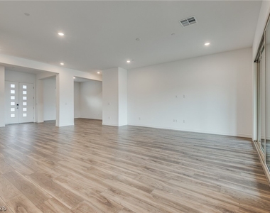 12608 Heritage Heights Drive - Photo Thumbnail 15