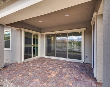 12608 Heritage Heights Drive - Photo Thumbnail 2