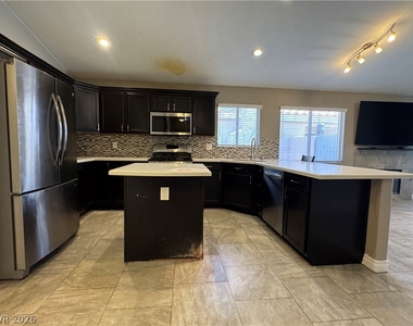 7209 Pisa Avenue - Photo Thumbnail 10