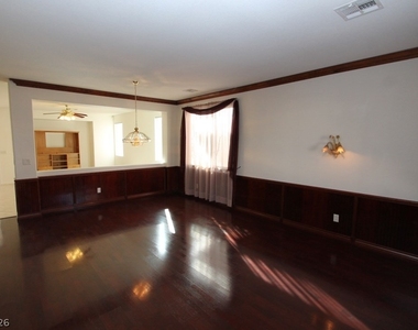 8247 Azure Shores Court - Photo Thumbnail 13