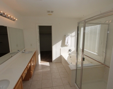 8247 Azure Shores Court - Photo Thumbnail 27
