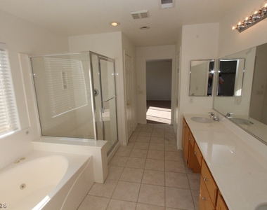 8247 Azure Shores Court - Photo Thumbnail 29