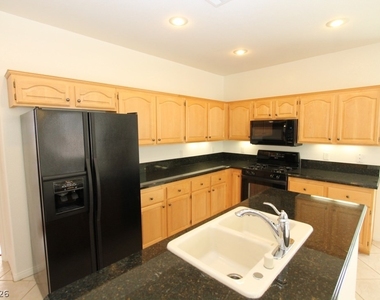 8247 Azure Shores Court - Photo Thumbnail 7
