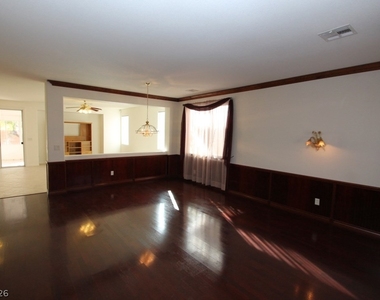 8247 Azure Shores Court - Photo Thumbnail 12