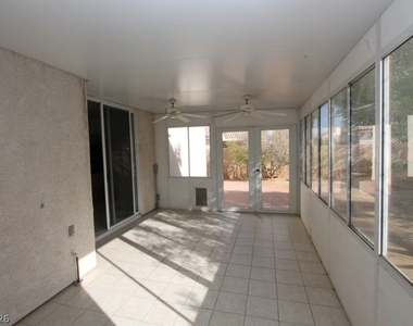 8247 Azure Shores Court - Photo Thumbnail 14