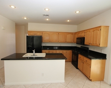 8247 Azure Shores Court - Photo Thumbnail 6