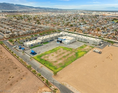 615 Camilla Creek Street - Photo Thumbnail 22