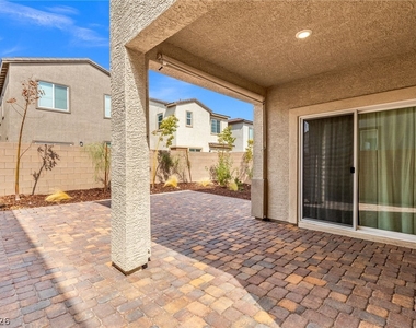 615 Camilla Creek Street - Photo Thumbnail 18