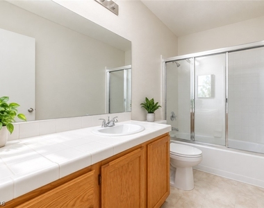 9416 Hershey Lane - Photo Thumbnail 14
