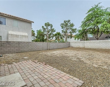 8541 Lost Gold Avenue - Photo Thumbnail 25