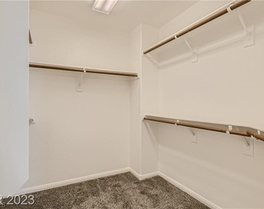 8541 Lost Gold Avenue - Photo Thumbnail 19