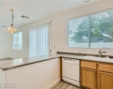 8541 Lost Gold Avenue - Photo Thumbnail 9