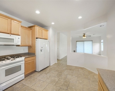 6160 Isola Peak Avenue - Photo Thumbnail 9