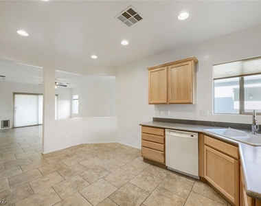 6160 Isola Peak Avenue - Photo Thumbnail 8