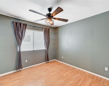 7709 Beach Falls Court - Photo Thumbnail 19