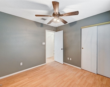 7709 Beach Falls Court - Photo Thumbnail 21