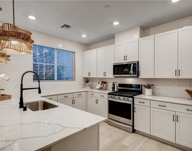 3568 Anastagio Lane - Photo Thumbnail 31