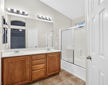 9132 Blue Raven Avenue - Photo Thumbnail 19