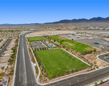 9132 Blue Raven Avenue - Photo Thumbnail 50