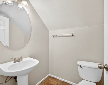 9132 Blue Raven Avenue - Photo Thumbnail 13