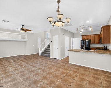 9132 Blue Raven Avenue - Photo Thumbnail 8
