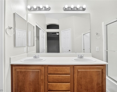 9132 Blue Raven Avenue - Photo Thumbnail 21