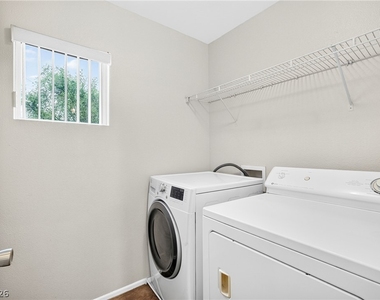 9132 Blue Raven Avenue - Photo Thumbnail 22