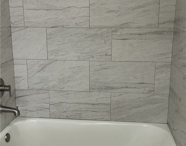8070 W Russell Road - Photo Thumbnail 4