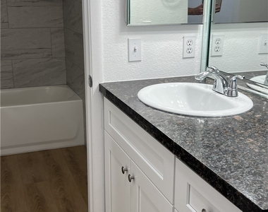8070 W Russell Road - Photo Thumbnail 5