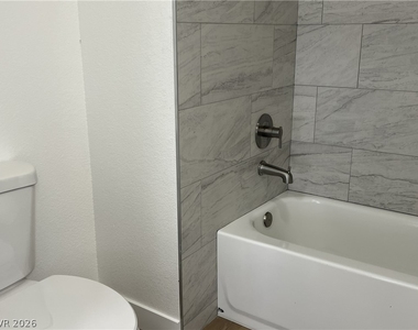 8070 W Russell Road - Photo Thumbnail 12