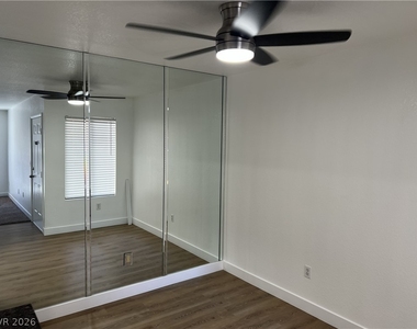 8070 W Russell Road - Photo Thumbnail 3