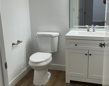 8070 W Russell Road - Photo Thumbnail 8