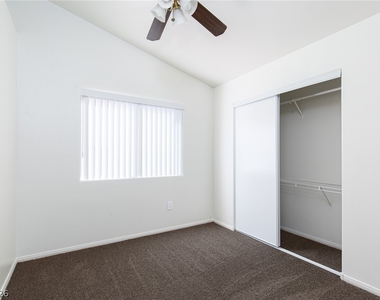 7900 White Grass Avenue - Photo Thumbnail 15
