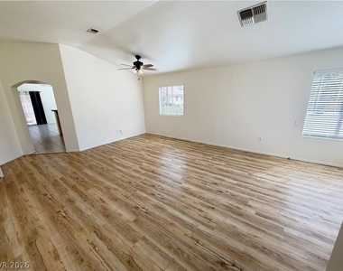 4500 Cielo Lane - Photo Thumbnail 8