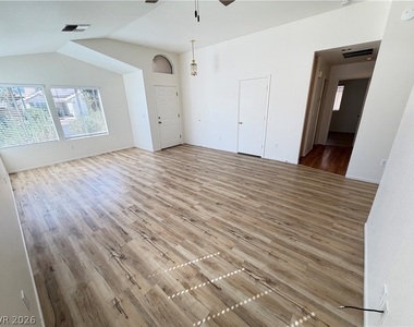 4500 Cielo Lane - Photo Thumbnail 5